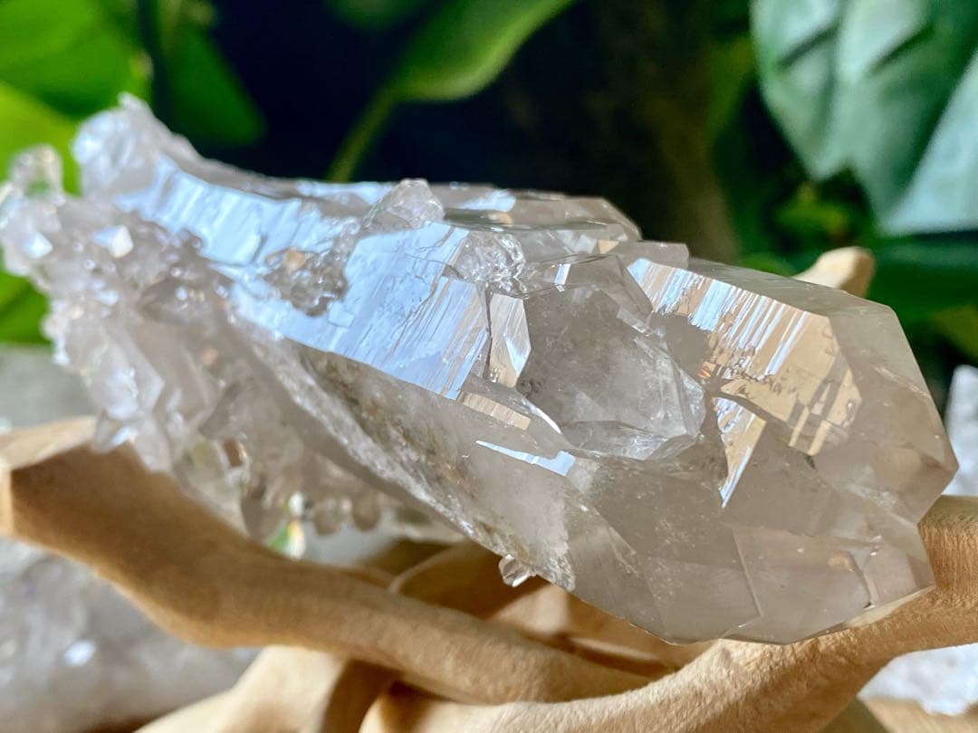 ゼッカ•デ•ソウザ産　カテドラル　バーナクル　天然石　水晶クラスター　虹入り