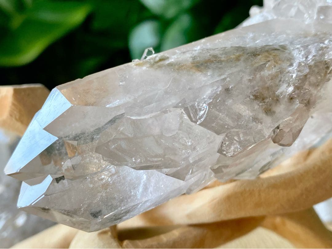 ゼッカ•デ•ソウザ産　カテドラル　バーナクル　天然石　水晶クラスター　虹入り