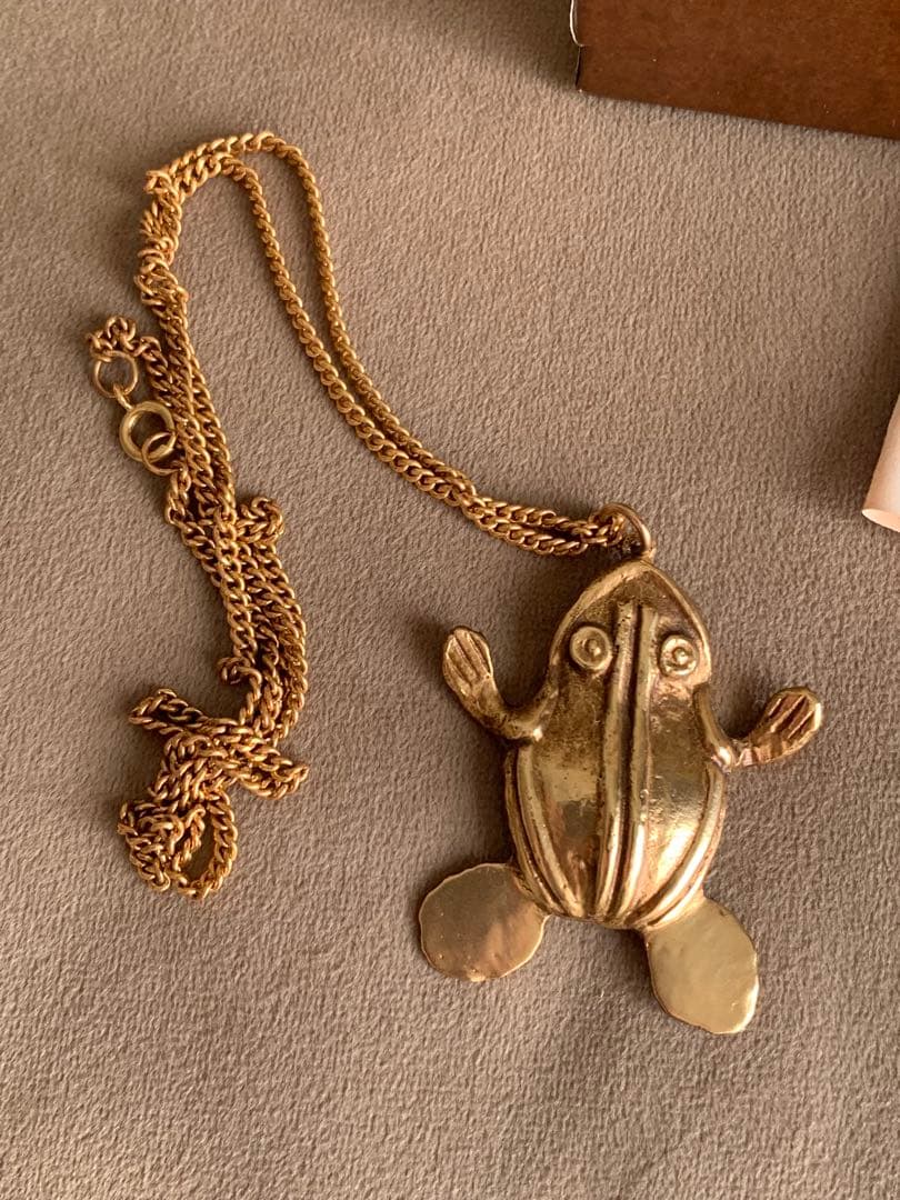 ALVA MUSEUM REPLICAS カエル型ペンダント.