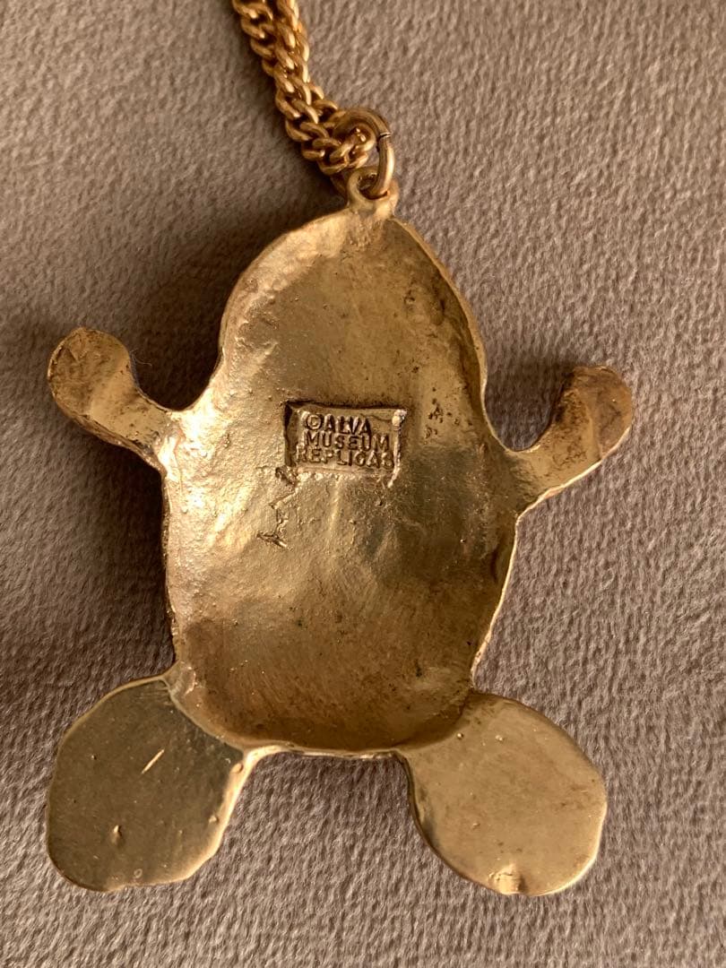 ALVA MUSEUM REPLICAS カエル型ペンダント.