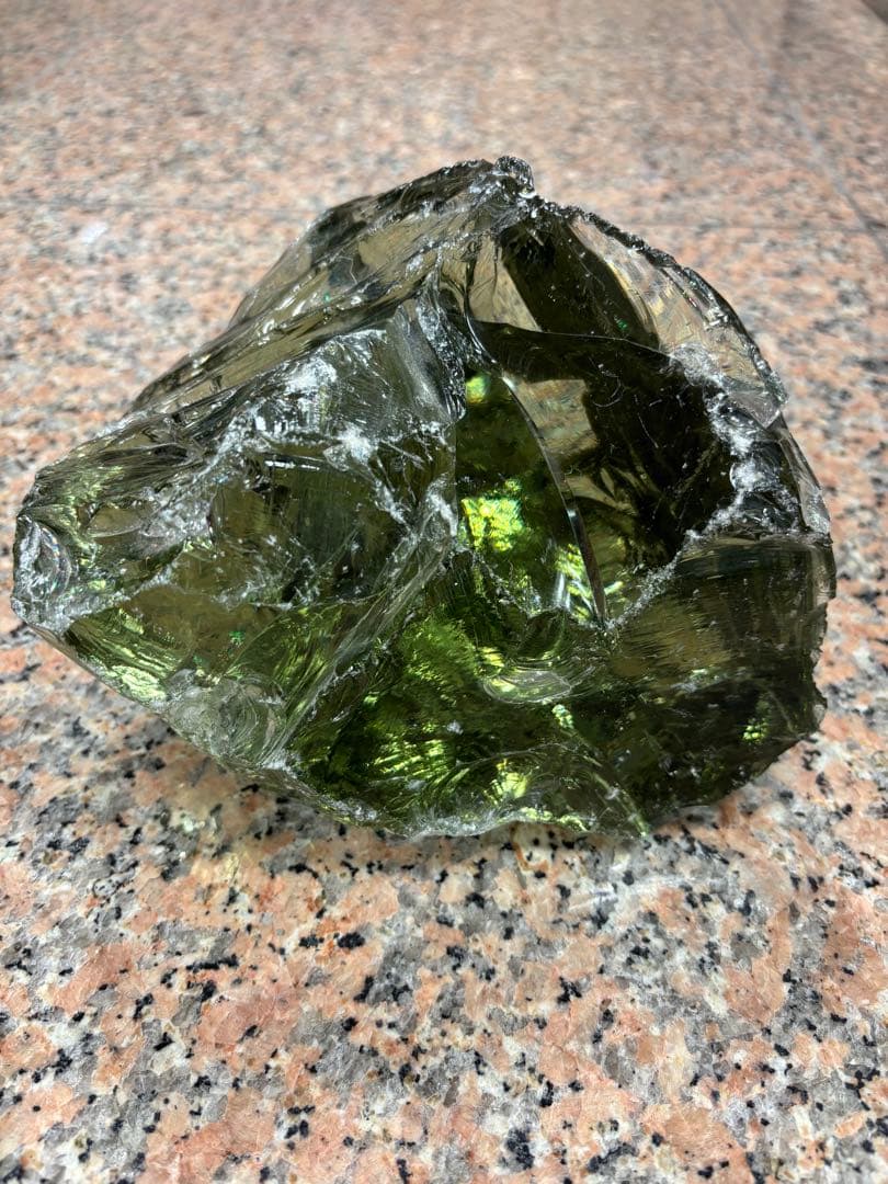 火山ガラス　天然ガラス　モルダバイトカラー　3.7kg インドネシア産　天然石