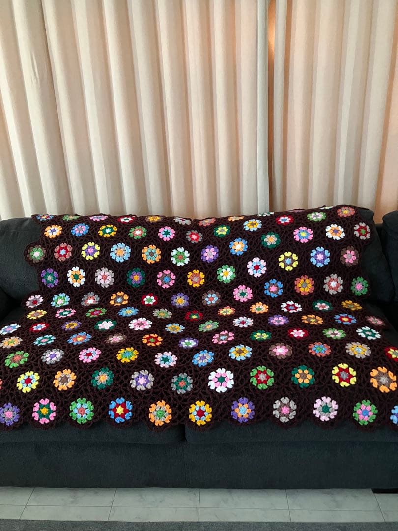 手編み　ソファーカバー　ベッドカバー　マルチカバー　かぎ針編み　モチーフ編み