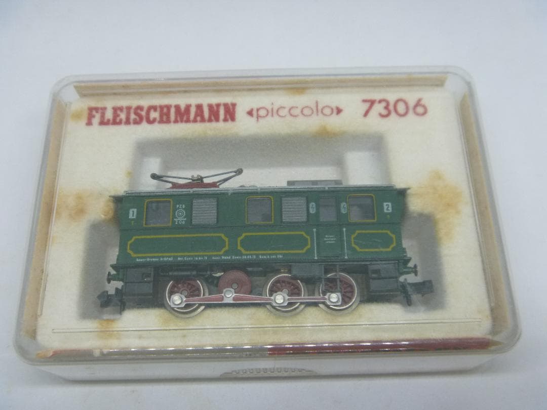 Nゲージ　アプト式 3軸 電気機関車(フライシュマン)