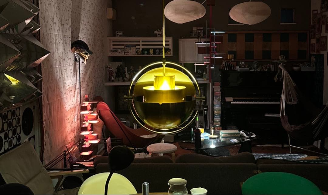 北欧風 回転シェードペンダントライト ユニークデザイン