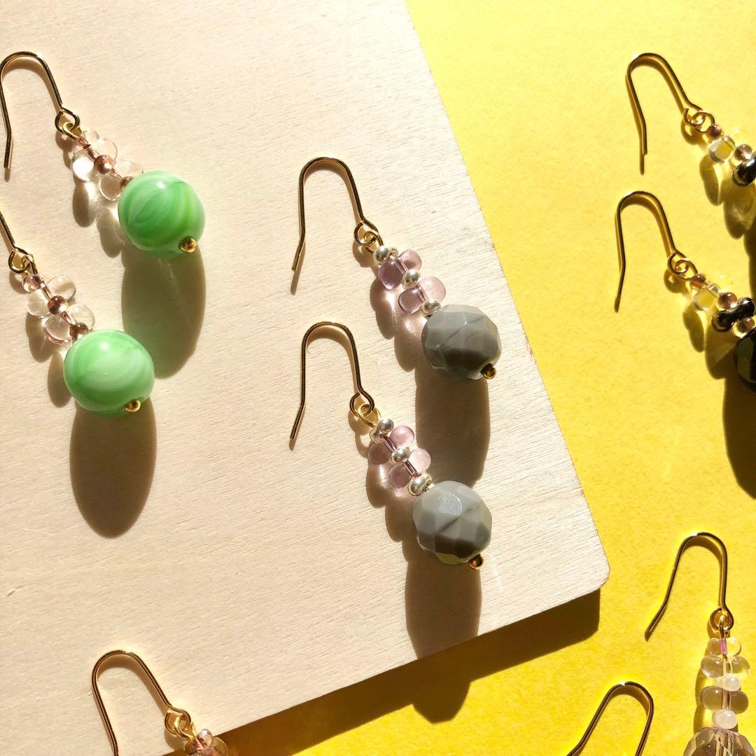 【505】チェコビーズ グレー パープル ガラス ビーズ ピアス イヤリング