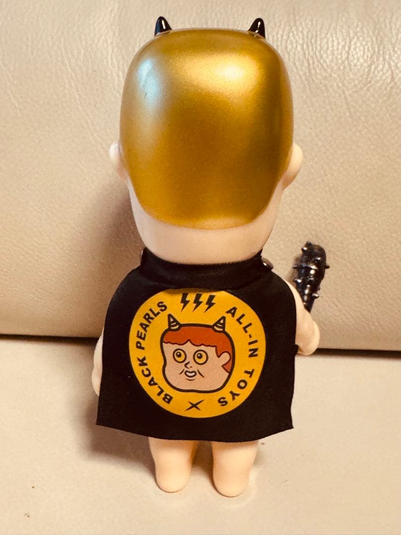 BLACKPEARLS ブラックパールズ　（ルーニー）ソフビ