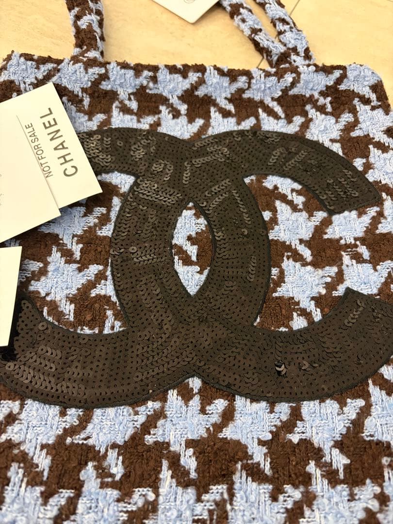 CHANEL トートバッグ 青と茶色のハウンドトゥース ノベルティ - メルカリ