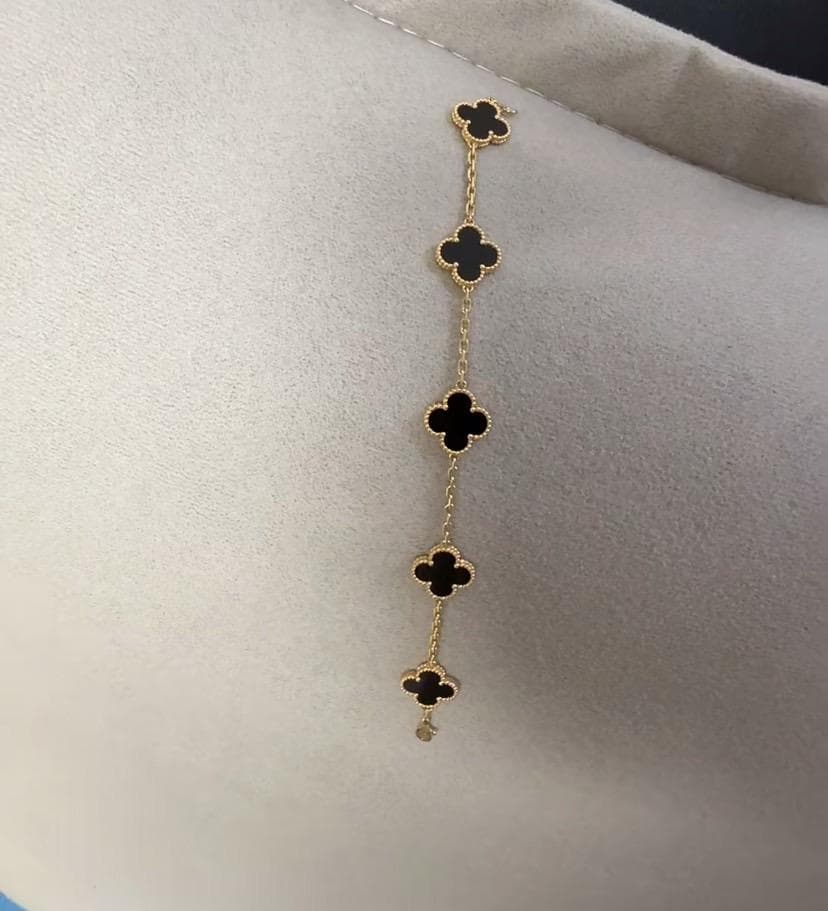 美品ノベルティ　プレスレット　ブラック