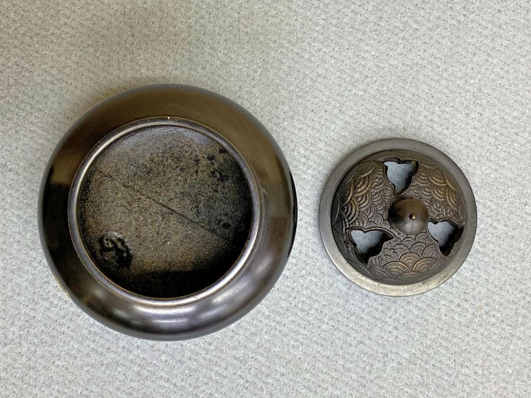 縁頭鍔・鐺柴田勝家 二つ雁紋金桜花散図揃金具、京金工(特別保存) 短刀