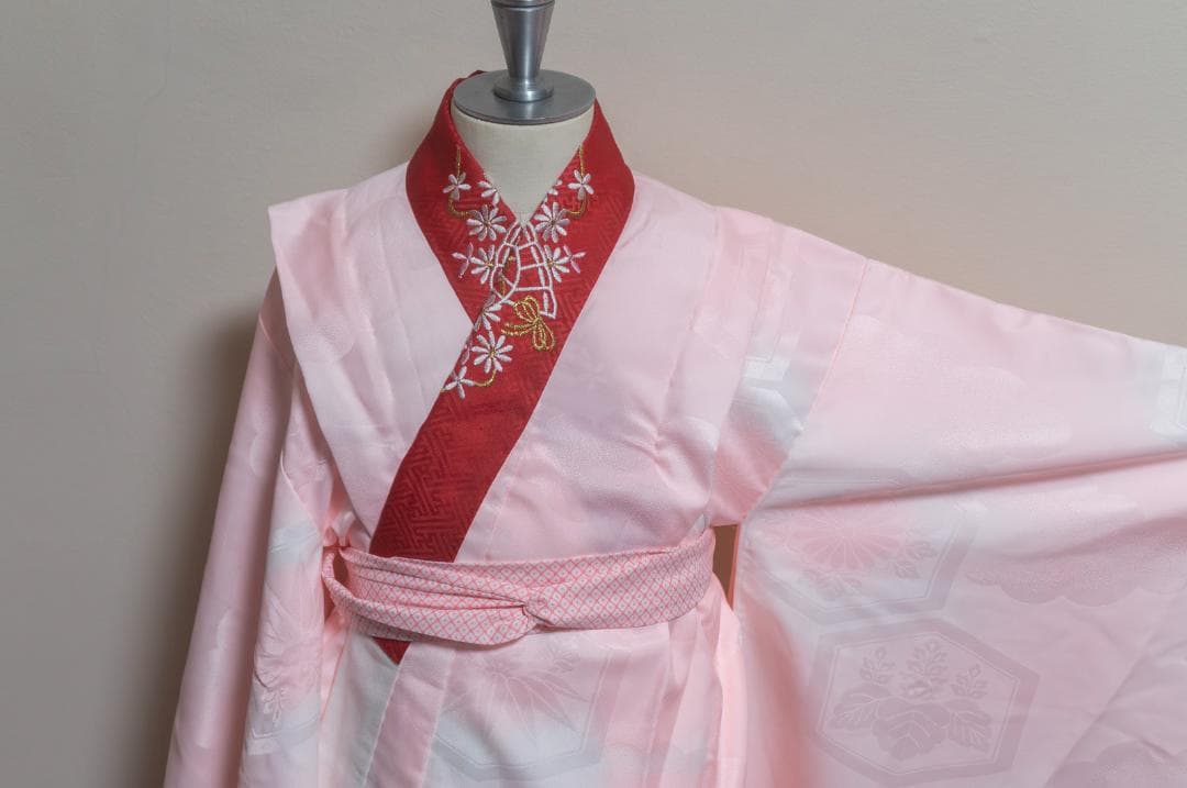 おもち【七五三7歳】正絹・晴着・薄紫グラデ×金駒刺繍 ・鴛鴦流水文様