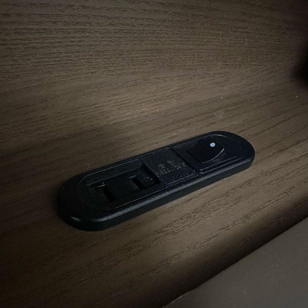 【送料無料】【定価→半額以下】Serta シングルベッドフレーム 引き出し付き