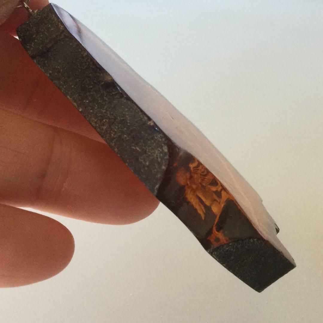 琥珀ペンダントトップ(インタリオ)