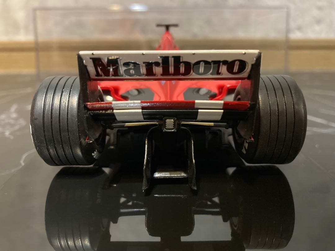 ラス1 フェラーリF1 ビッグスケールコレクション F1-2000 マルボロ