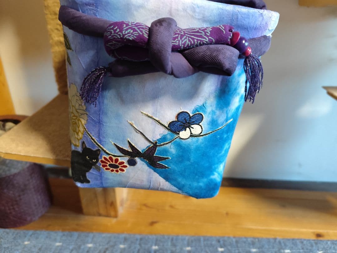 花柄刺繍入りかごバッグ