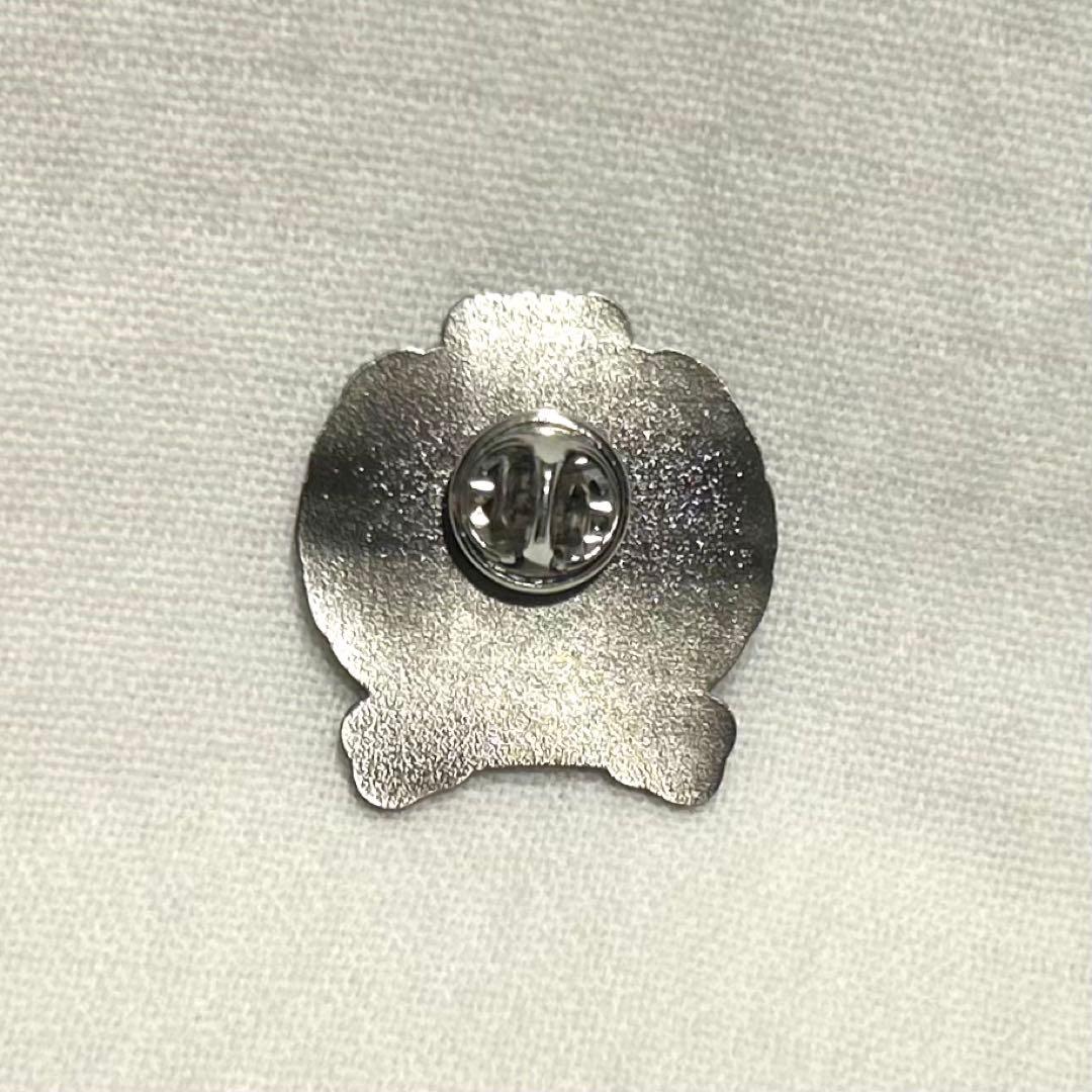 新しい学校のリーダーズ 校章 ピンバッジ - メルカリ