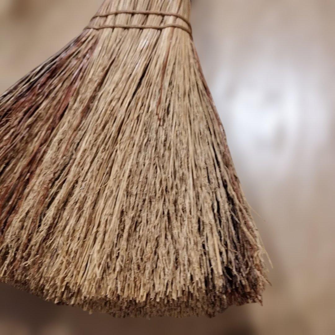 アメリカ製 木彫り天然素材のほうきとちりとりセット