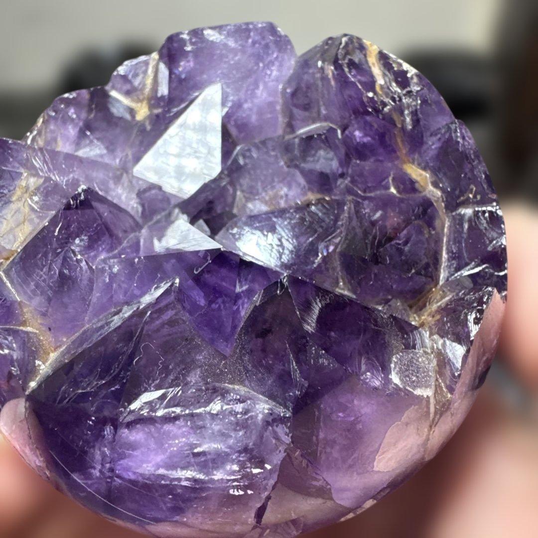 ウルグアイ産 ノーセメント アメジスト 笑い口 台座付