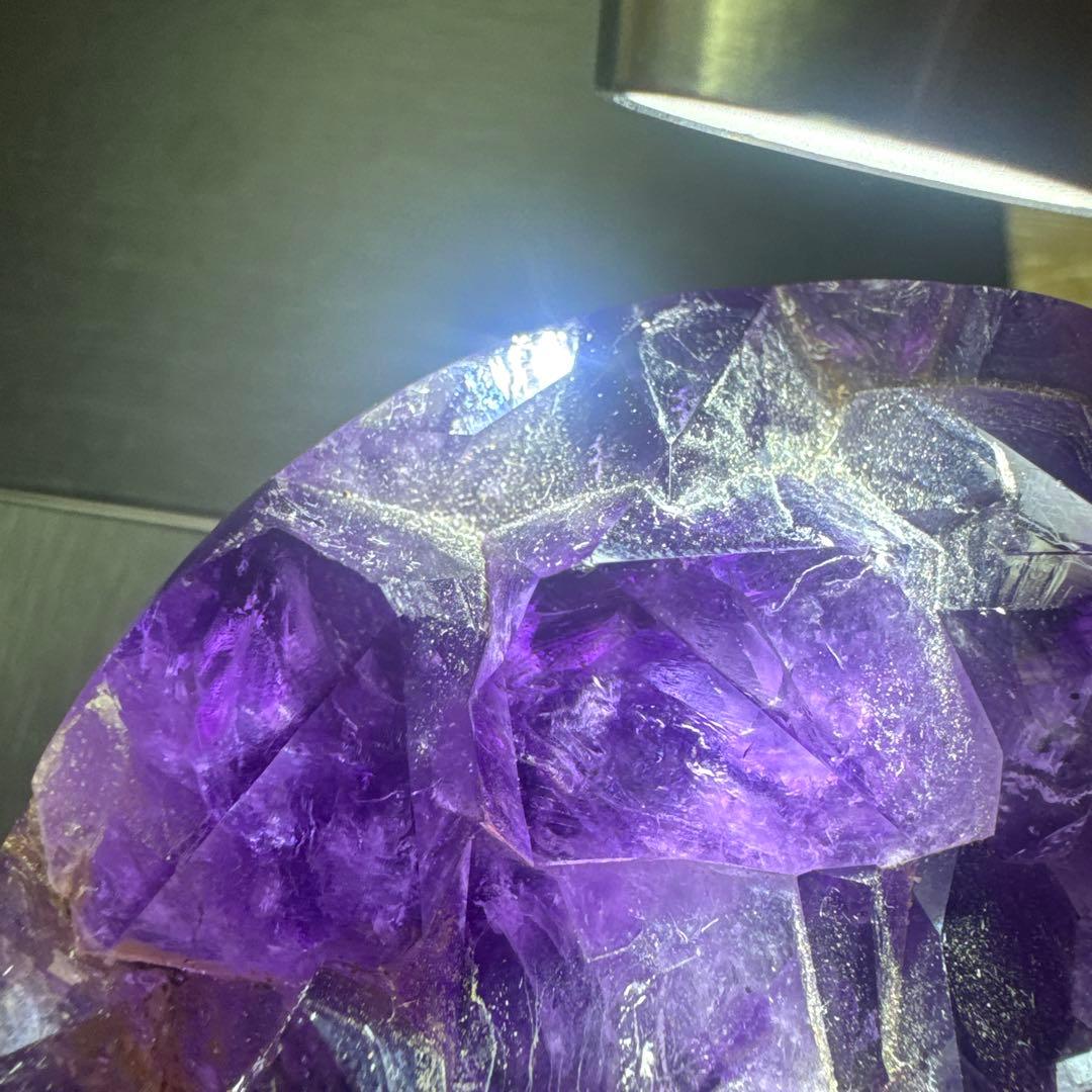 ウルグアイ産 ノーセメント アメジスト 笑い口 台座付