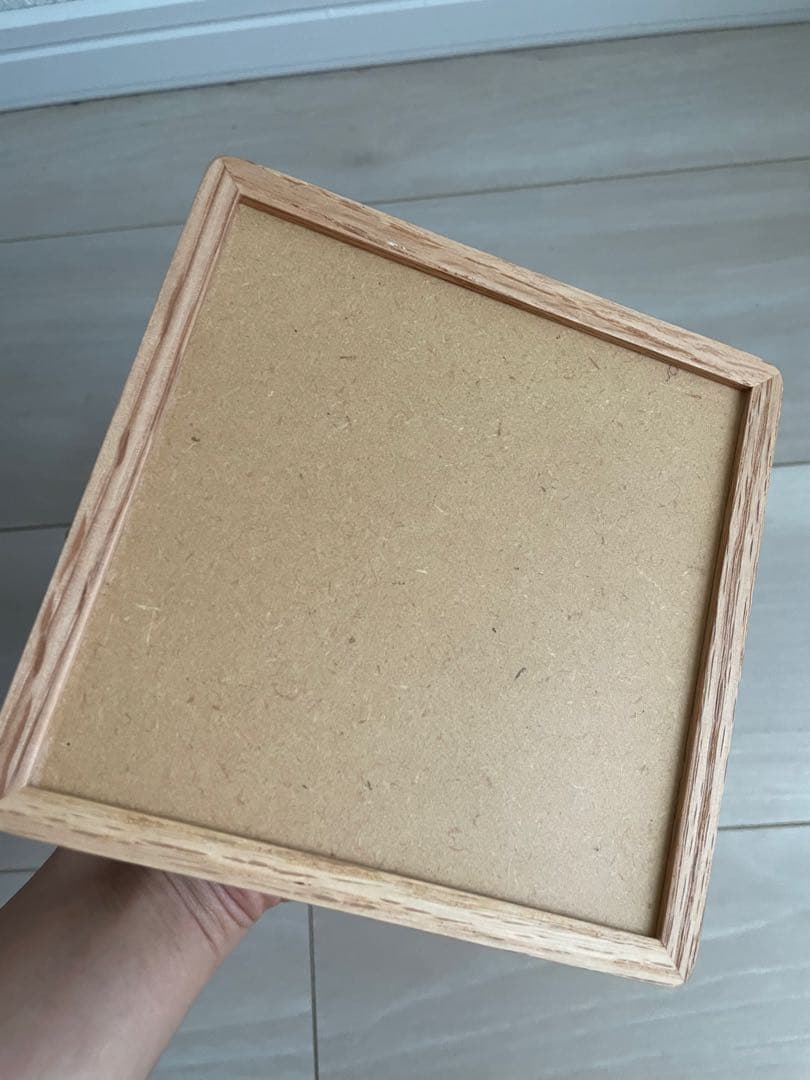 新品未使用品！ホテルズ　木製ティッシュボックス 金色の蓋付き