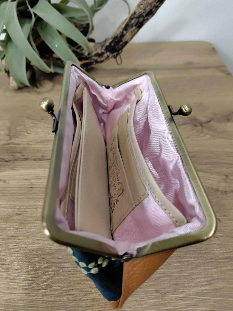 ミナペルホネン/tambourineタンバリングリーン×クリーム/がま口長財布薄