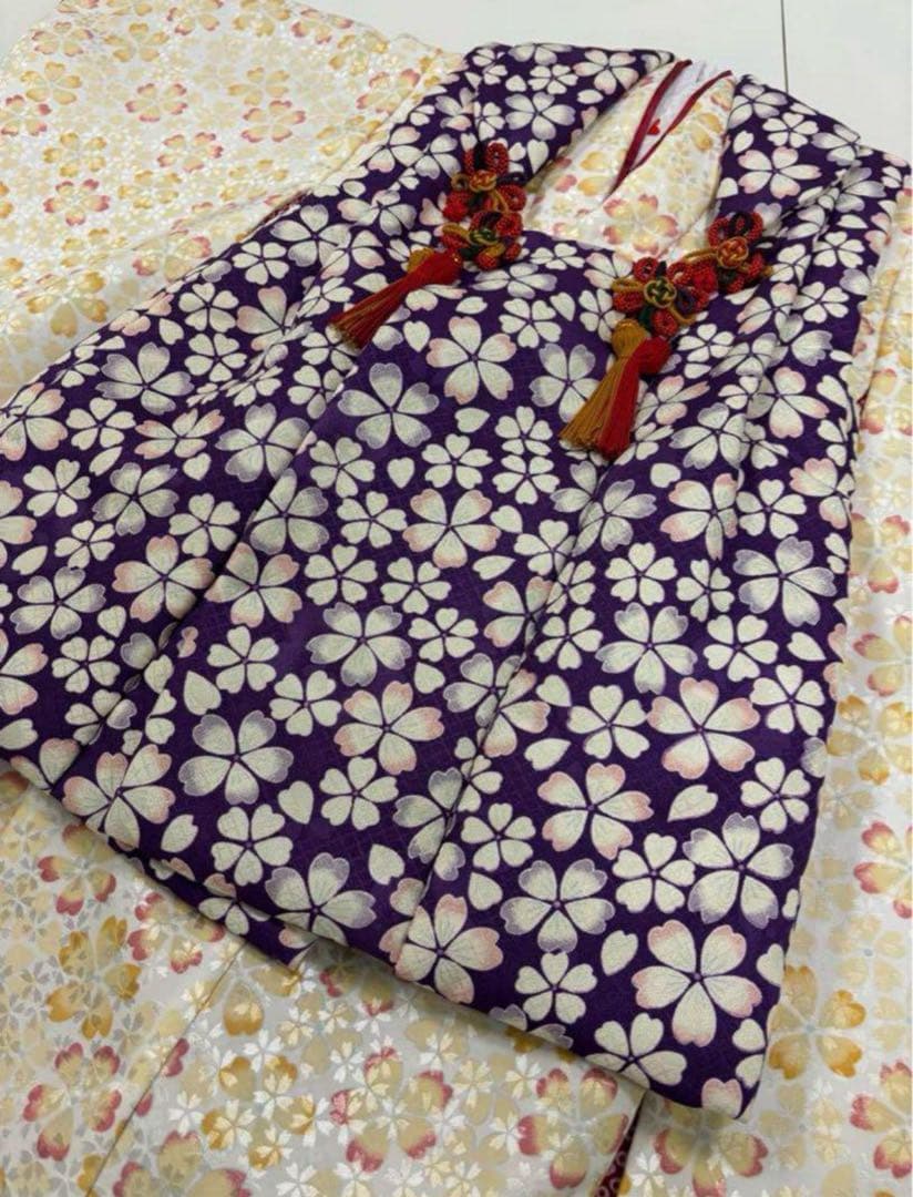 SALE 七五三　3歳女の子　着物・被布セット　紫に桜　オフベージュ　赤鹿子柄