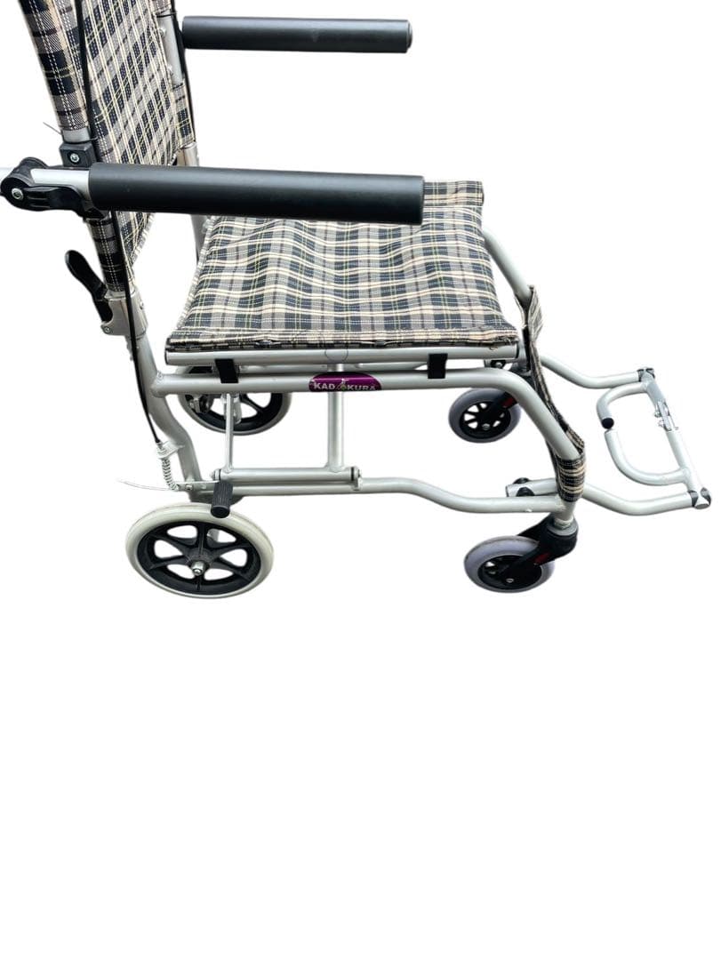 KADOKURA 簡易型介助用車椅子 ネクスト