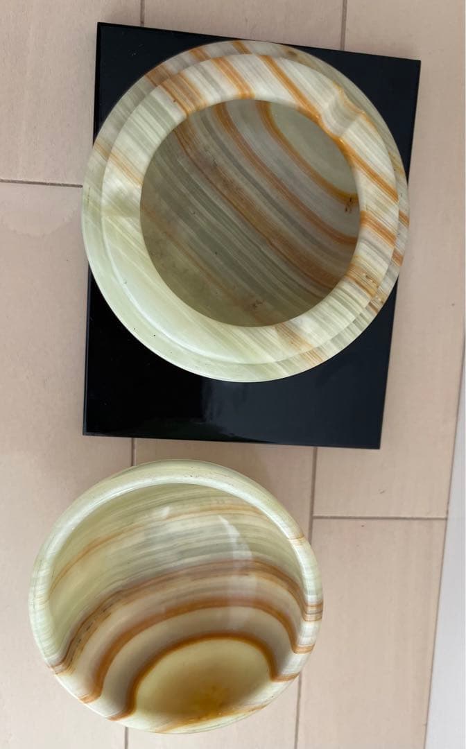 灰皿　置物　オブジェ　天然石？　 水晶？　翡翠ボール？