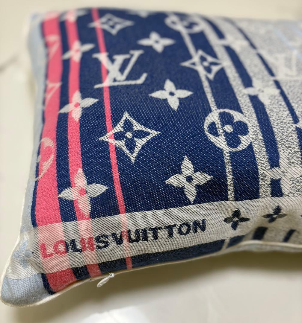 〔新品未使用〕ルイ・ヴィトン クッション　コットン マルチカラー モノグラム