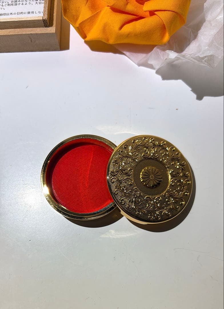 ★新品未使用 金メッキ24KGP 朱肉入れ 菊の御紋 桐箱付き 13個セット★