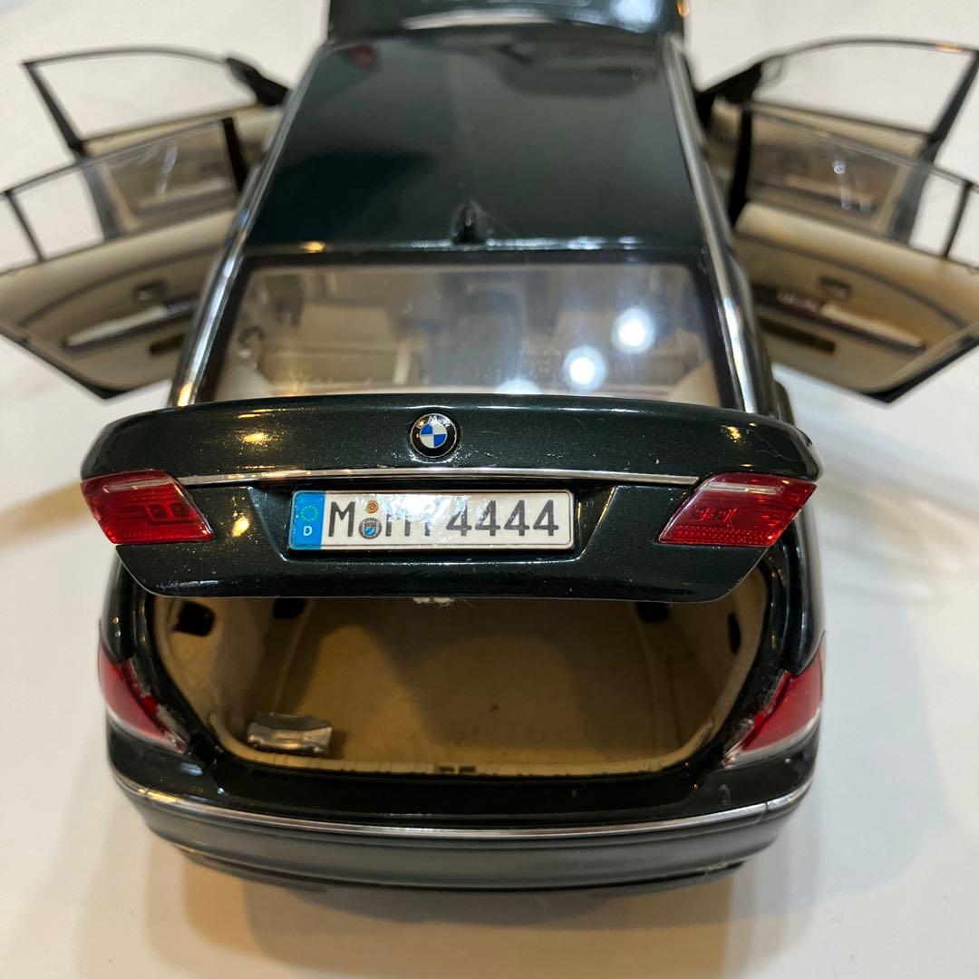 非売品】BMW 7シリーズ 1／18ダイキャストミニカー - メルカリ