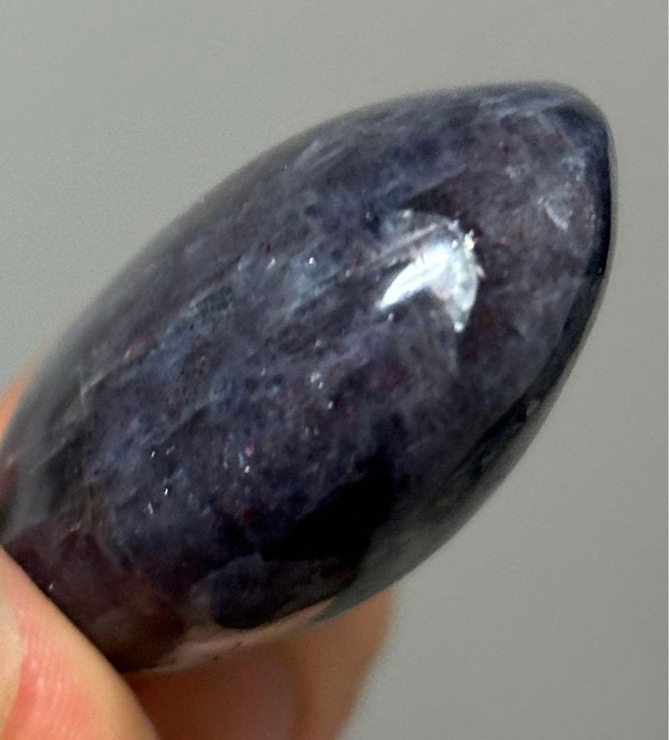 希少　高品質　ブラッドショットアイオライトサンストーン　パーム　握り石　キラキラ