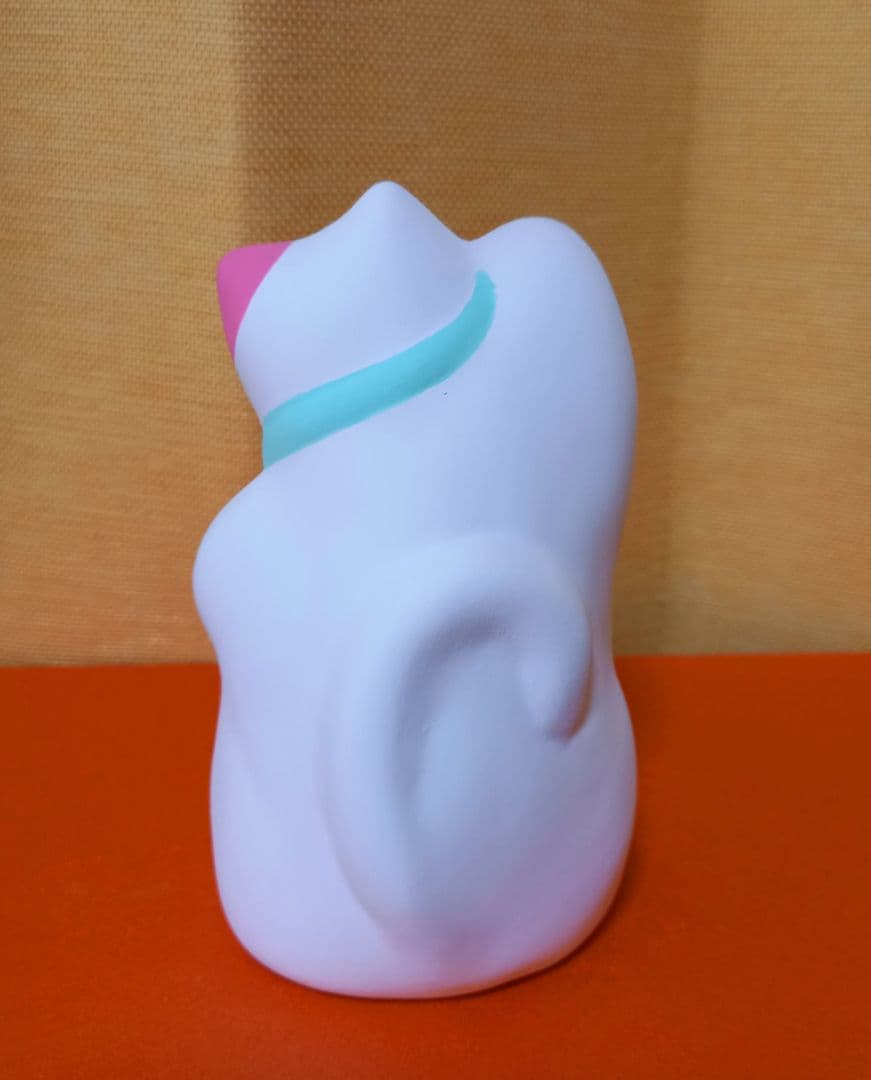 輪葉葉幸運の招き猫 鈴猫ピンク