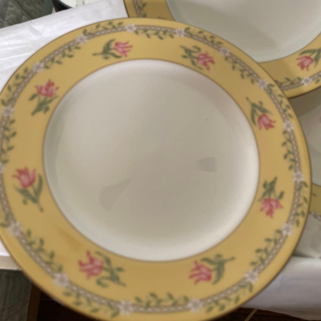 【未使用】ティファニー　チューリップ　ケーキ皿　サラダ　デザート皿