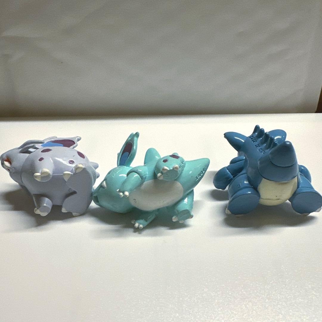 希少！【初期】 モンコレ　ニドラン♀ ニドリーノ　ニドクイーン