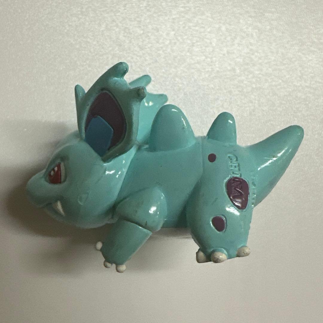 希少！【初期】 モンコレ　ニドラン♀ ニドリーノ　ニドクイーン