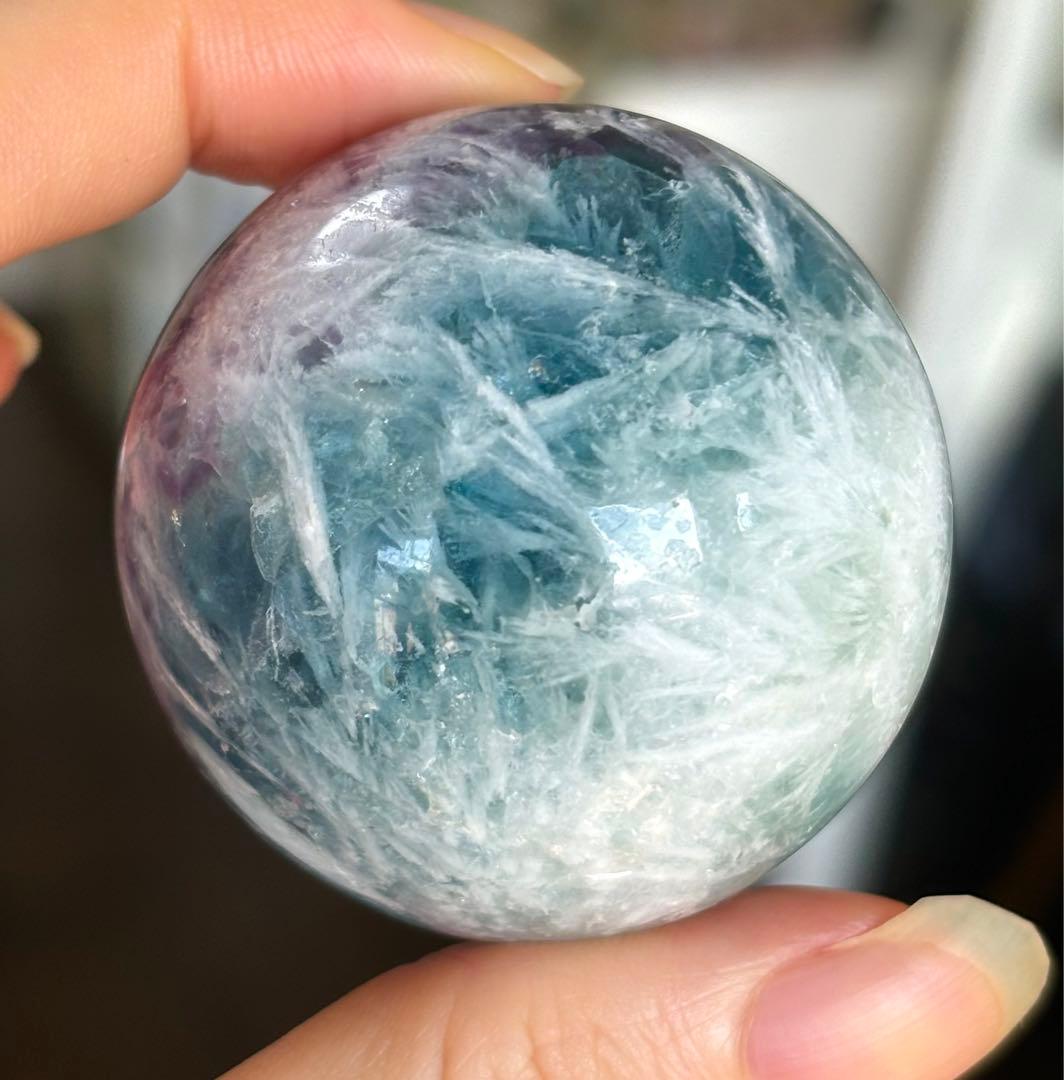 あ〜きゃん♬様　高品質　ブルー　エンジェルフェザーフローライト　スフィア　天然石