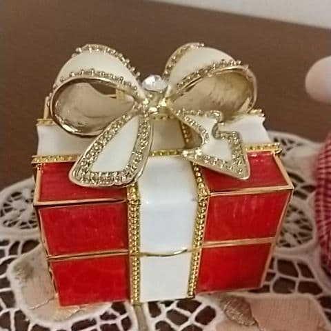 マドレーヌ様購入済 オルゴール2個 オルゴール堂 オルゴール館  人形&小物入れ