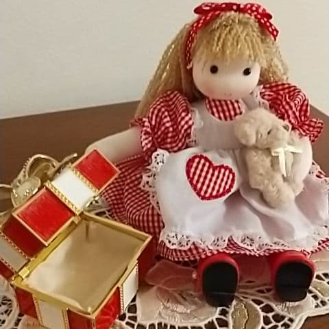 マドレーヌ様購入済 オルゴール2個 オルゴール堂 オルゴール館  人形&小物入れ