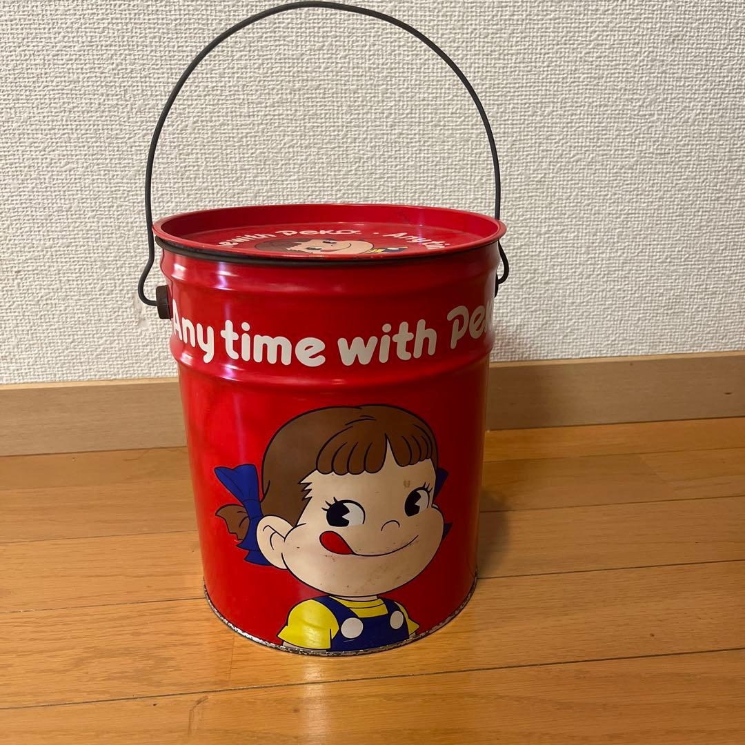 昭和レトロ 不二家ペコちゃんバケツ缶 - メルカリ