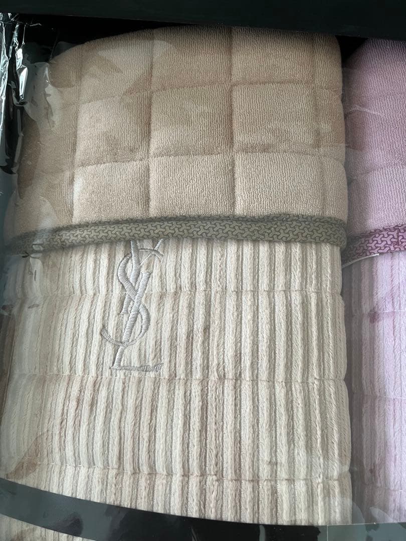 イブサンローラン リバーシブル敷きパッド2枚セット