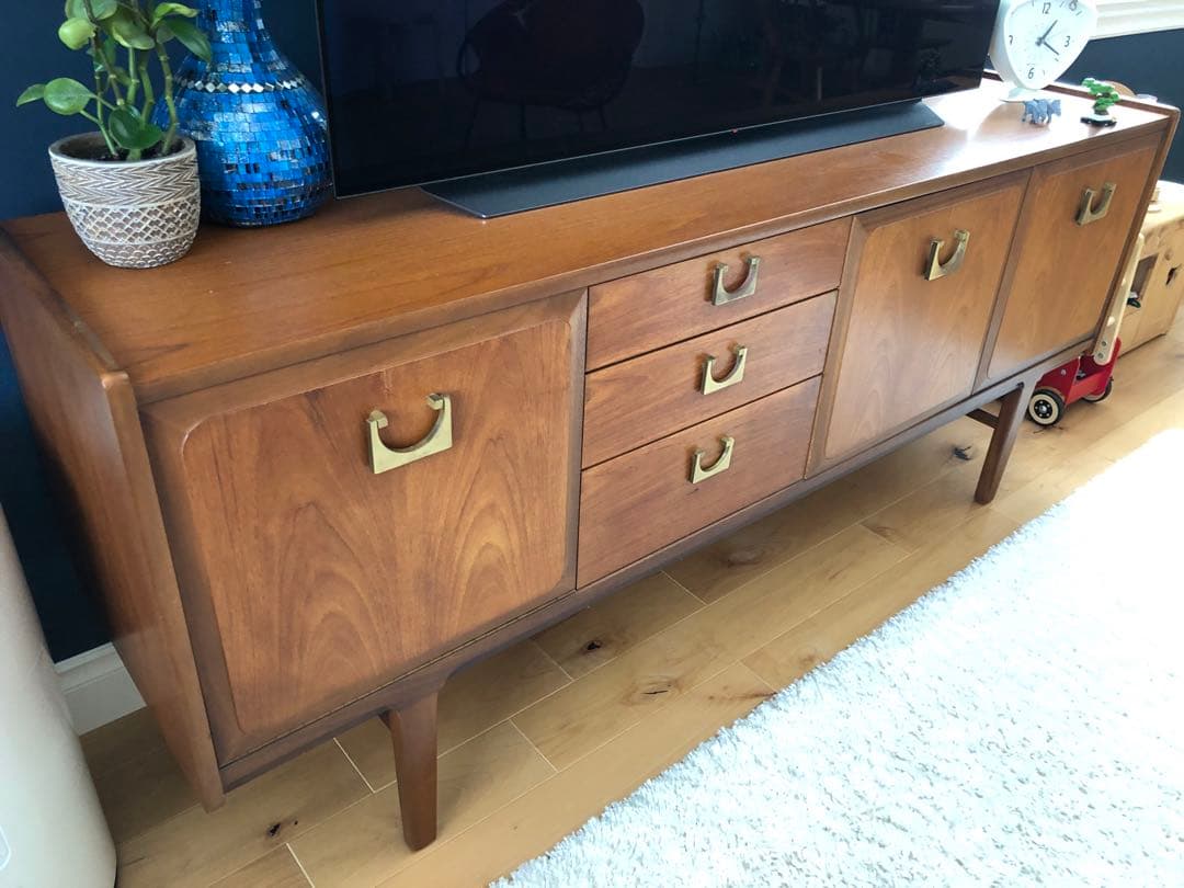 アンティークサイドボード