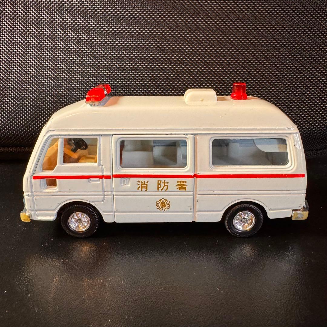 トミカ ダンディ DANDY 日産 キャラバン 消防車 ミニカー 1/43 - メルカリ