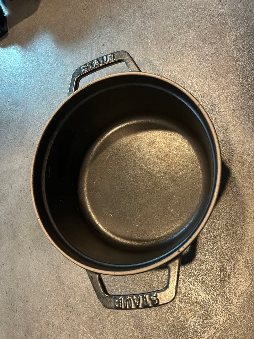 STAUB LA COCOTTE 両手鍋 黒　ブラック