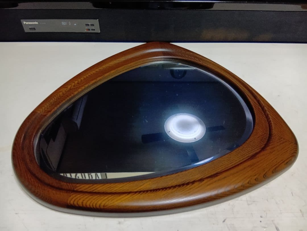 1970's　北欧モダン　トライアングル　ウォールナット　ミラー　壁掛け鏡