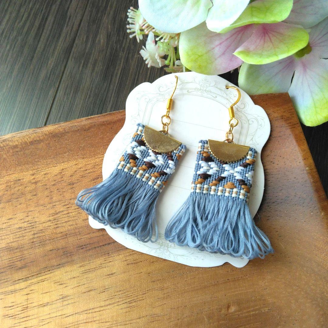 再26　ブルー　グレー　フリンジ　ピアス　イヤリング　秋　タッセル　オルテガ柄