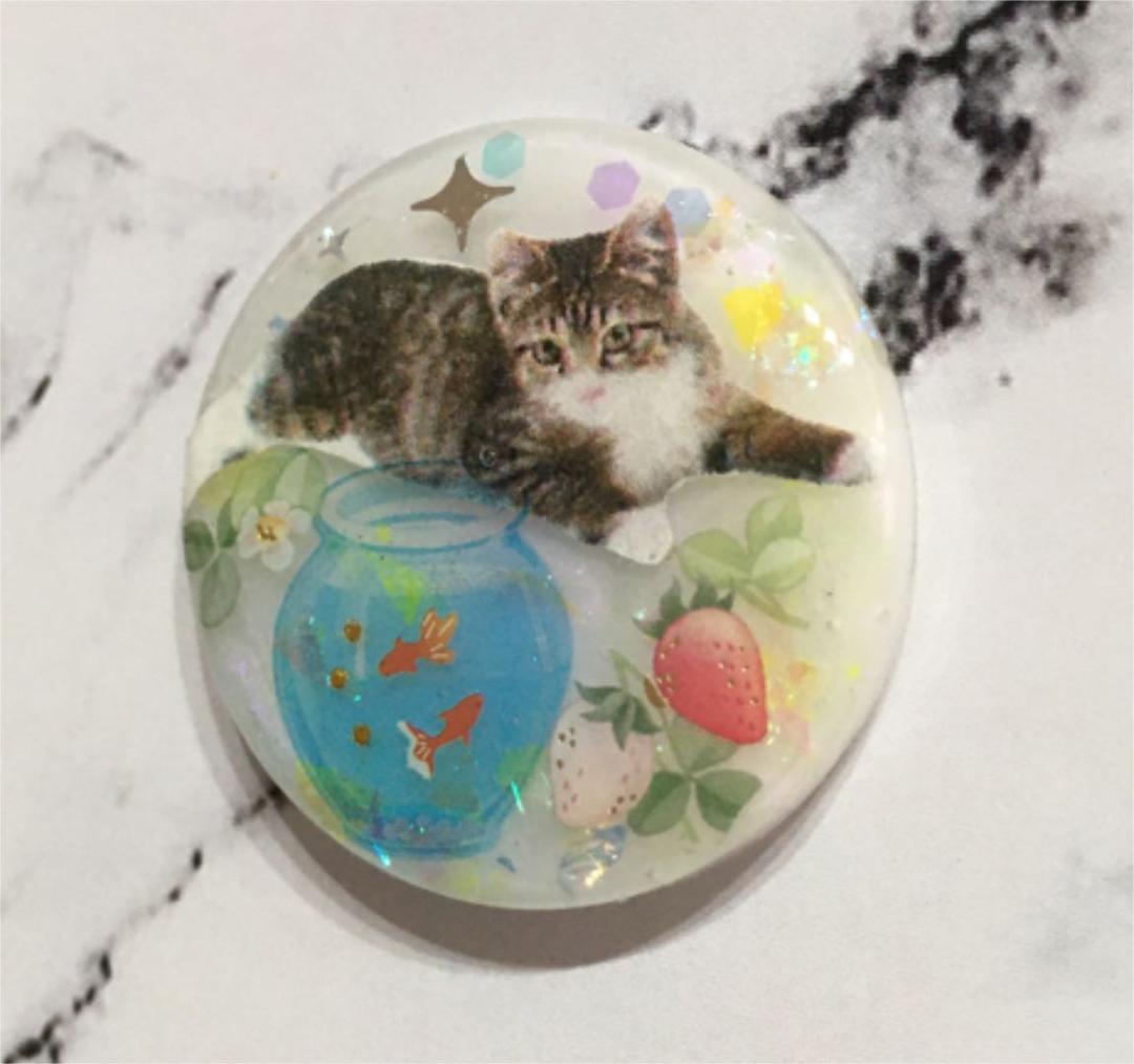 レジンヘアゴム、金魚鉢いちご猫ちゃん・再販不可