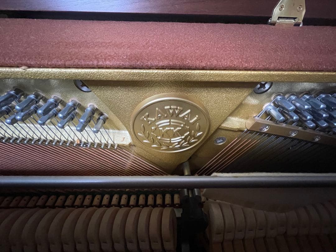 上品なデザイン】KAWAI c-113 アップライトピアノ スツール付き - メルカリ