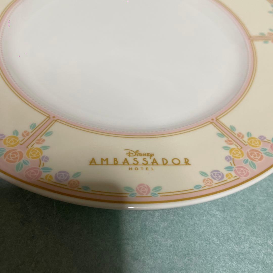 ♥️高級 アンバサダーホテル ディズニー ノリタケお皿 薔薇