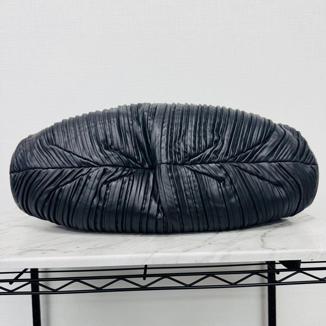 ✨BVLGARI✨ブルガリ✨ハンドバッグ✨ブラック✨レザー✨ハンドバッグ✨