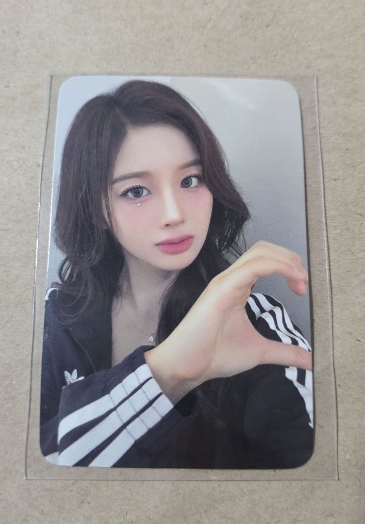 NMIXX ソリュン SOUNDWAVE 渋谷ポップアップ 限定トレカ - メルカリ